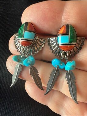 Vintage 925 sterling silver Southwestern Navajo turquoise earrings